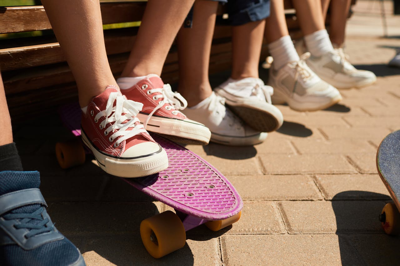 Sandalias sí, pero ¿cuáles? Podólogos de Vithas Málaga ofrecen claves para elegir el calzado infantil ideal en los meses de calor
