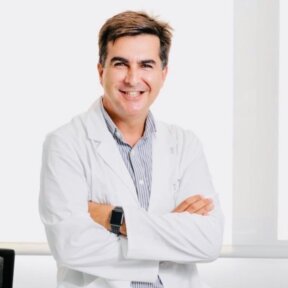Dr. Carlos De Paula Vernetta