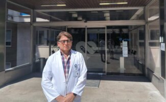 Desde picaduras a piscinas, protección solar o hidratación: cómo cuidar la salud de los niños en verano