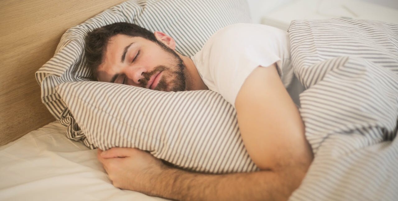 Dormir bien en verano: una clave desconocida para mantener nuestro peso a raya