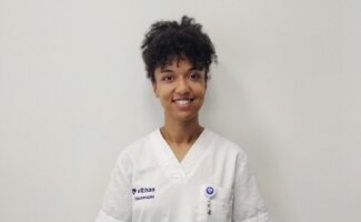 Evita las contracturas este verano: cinco consejos de fisioterapia para cuidar tu cuerpo en vacaciones