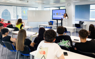 Una dieta equilibrada y saludable es clave para evitar la obesidad y el sobrepeso, un problema que afecta a 1 de cada 4 jóvenes en España Una dieta equilibrada y saludable es clave para evitar la obesidad y el sobrepeso, un problema que afecta a 1 de cada 4 jóvenes en España