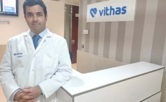 Cambio de hábitos en verano: cómo cuidar la espalda entre viajes, playa y deporte