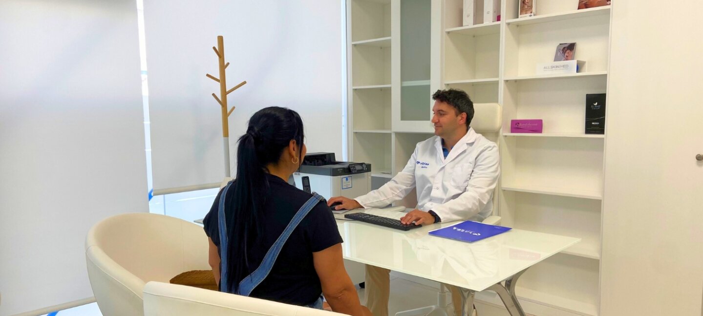 Vithas Xanit Estepona inaugura una unidad de trasplante capilar con tecnología de vanguardia