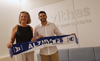 El Hospital Vithas Aguas Vivas renueva su compromiso con el Family Cash Alzira FS, ahora equipo de Primera División