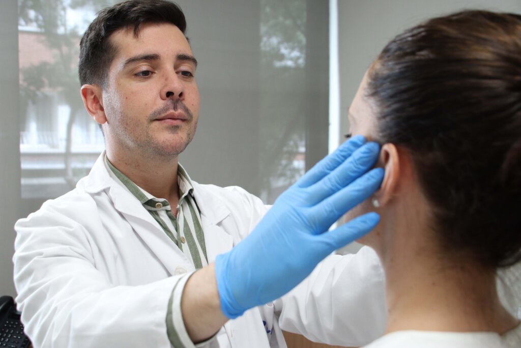 Dr. Aitor Cinza, maxilofacial de Vithas Madrid La Milagrosa