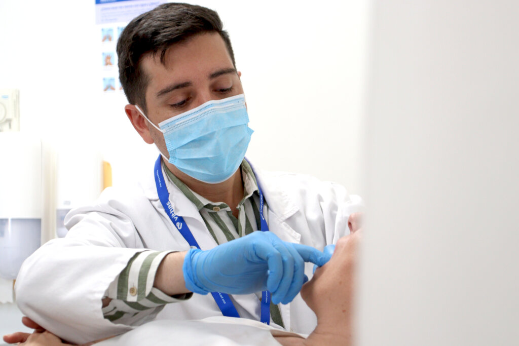 Dr. Aitor Cinza, maxilofacial de Vithas Madrid La Milagrosa