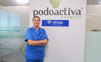 Los podólogos de Vithas Sevilla presentan las claves para escoger plantillas y zapatos para el curso escolar
