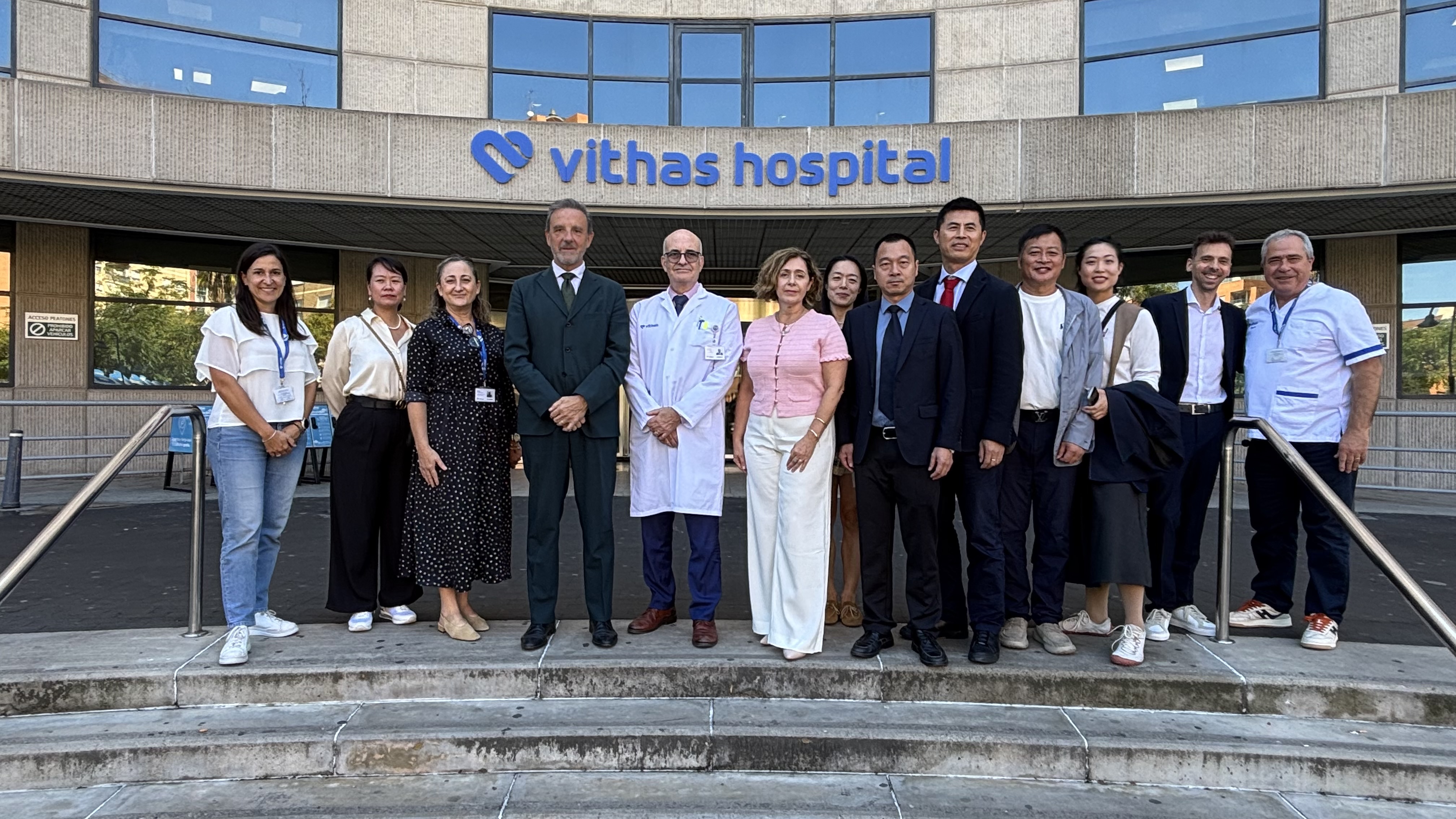 El Hospital Vithas Valencia 9 de Octubre firma un acuerdo de intercambio científico y asistencial con el Lishui Central Hospital de China