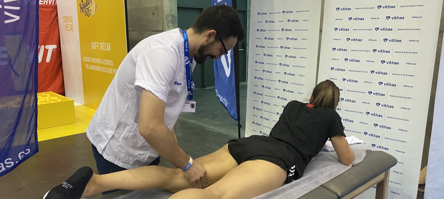 Vithas participa en la Expo 21K Feria Valencia con motivo del Medio Maratón Valencia Trinidad Alfonso Zurich