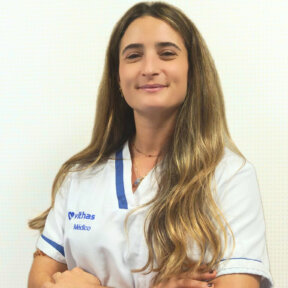 La Dra. María Pineda Mateo es especialista en Obstetricia y Ginecología del Centro Médico Vithas Nervión. Pide cita en vithas.es