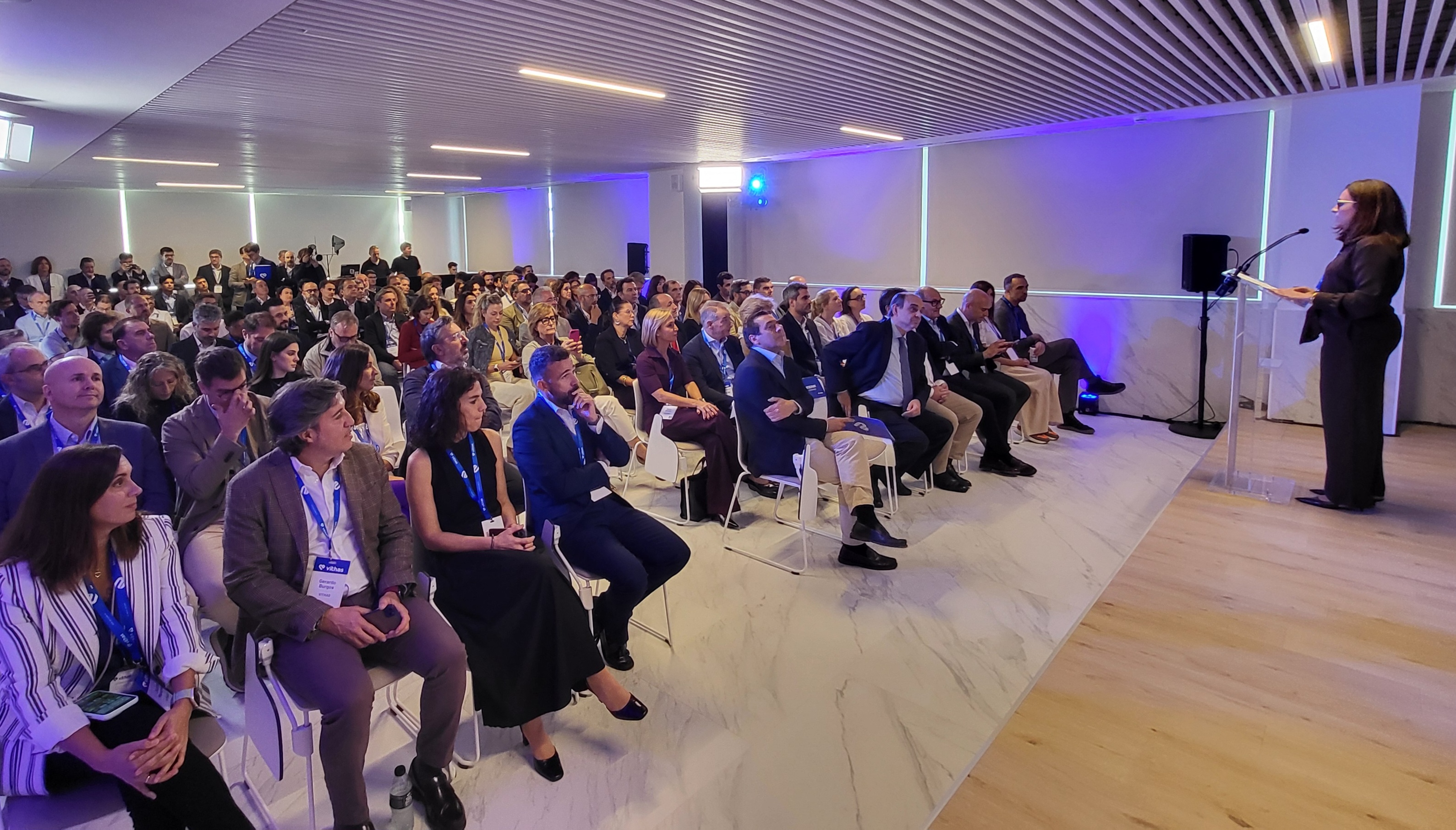 El Hospital Vithas Barcelona reúne a más de 100 directivos de empresas constructoras, de tecnología y equipamiento sanitario