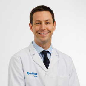 Dr. Arturo Cirera de Tudela Dr. Arturo Cirera de Tudela