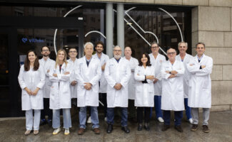 Vithas Vigo invierte 3,2 M€ en tres robots quirúrgicos para siete especialidades distintas y refuerza su apuesta por la cirugía de precisión Vithas Vigo invierte 3,2 M€ en tres robots quirúrgicos para siete especialidades distintas y refuerza su apuesta por la cirugía de precisión