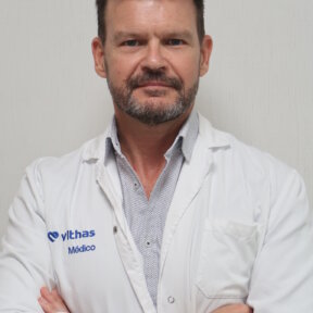 El Dr. David Villagómez Villegas, es especialista en Cardiología en Sevilla en el Hospital Vithas Sevilla.