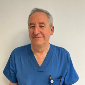 Dr. Carlos Castillo Arenal