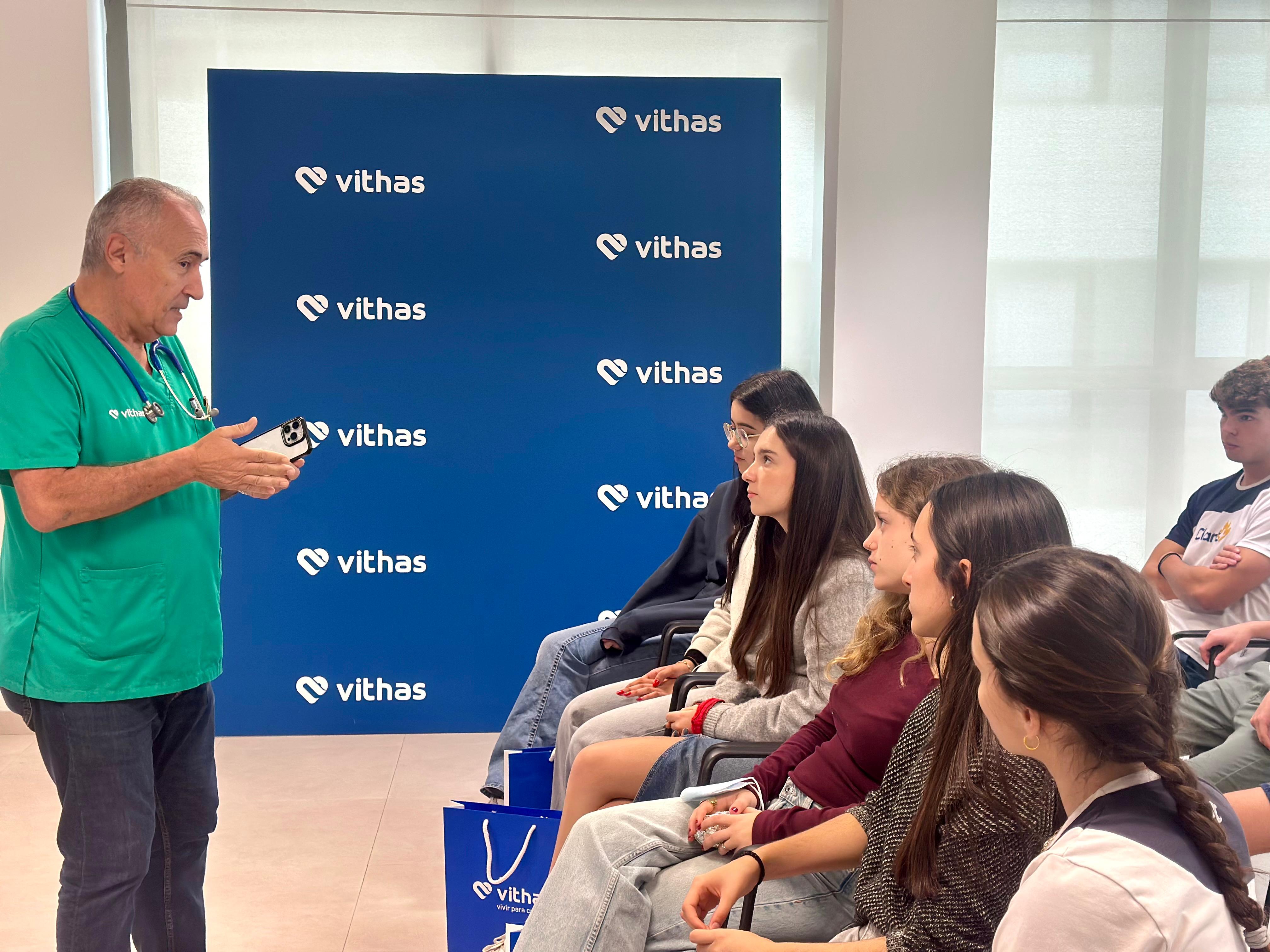Vithas Las Palmas realiza Vithas Aula Salud Colegios inmersivas a alumnos de bachillerato