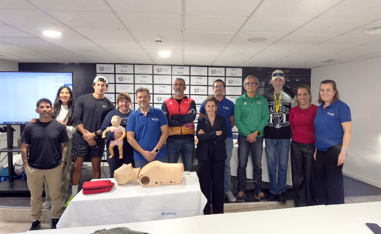 Vithas Málaga imparte una formación en RCP a los voluntarios de la Generali Maratón Vithas Málaga imparte una formación en RCP a los voluntarios de la Generali Maratón