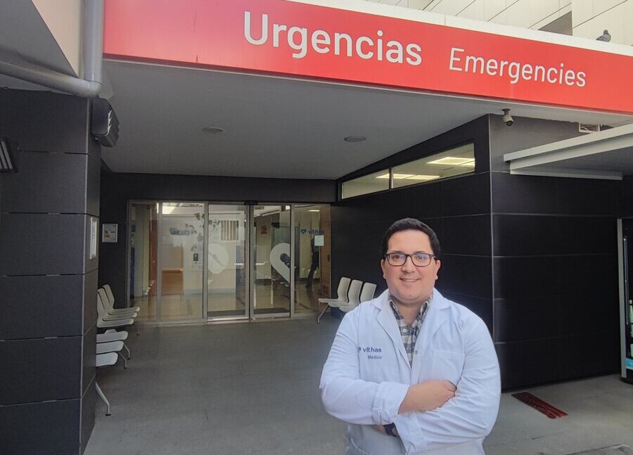 El Dr. Diego Toledo, nuevo coordinador del Área de Urgencias del Hospital Vithas Málaga El Dr. Diego Toledo, nuevo coordinador del Área de Urgencias del Hospital Vithas Málaga