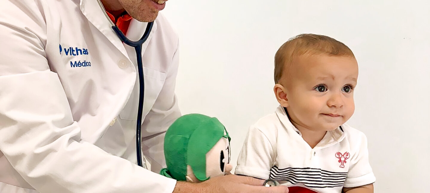 El Hospital Vithas Xanit refuerza su compromiso con la salud infantil con nuevas consultas de subespecialidades pediátricas