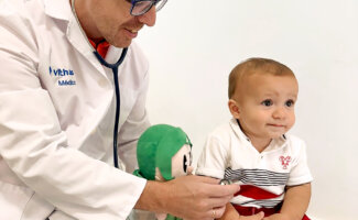 El Hospital Vithas Xanit refuerza su compromiso con la salud infantil con nuevas consultas de subespecialidades pediátricas