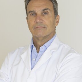 Dr. Santiago Mera, cirujano digestivo Málaga