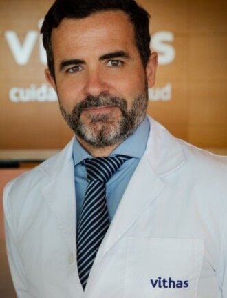 Dr Antonio Dominguez Amodeo, especialista en Cirugía General y Aparato Digestivo de Vithas Sevilla