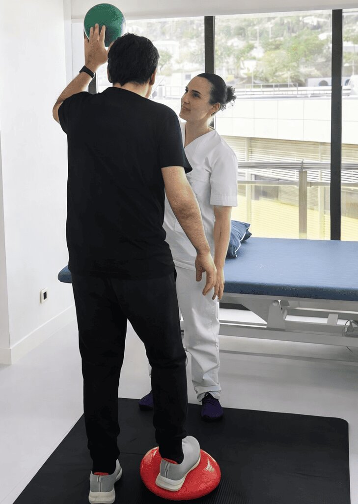 Expertos de Vithas Xanit advierten que las secuelas del ictus lacunar pueden confundirse con los efectos del envejecimiento y pasar desapercibidas