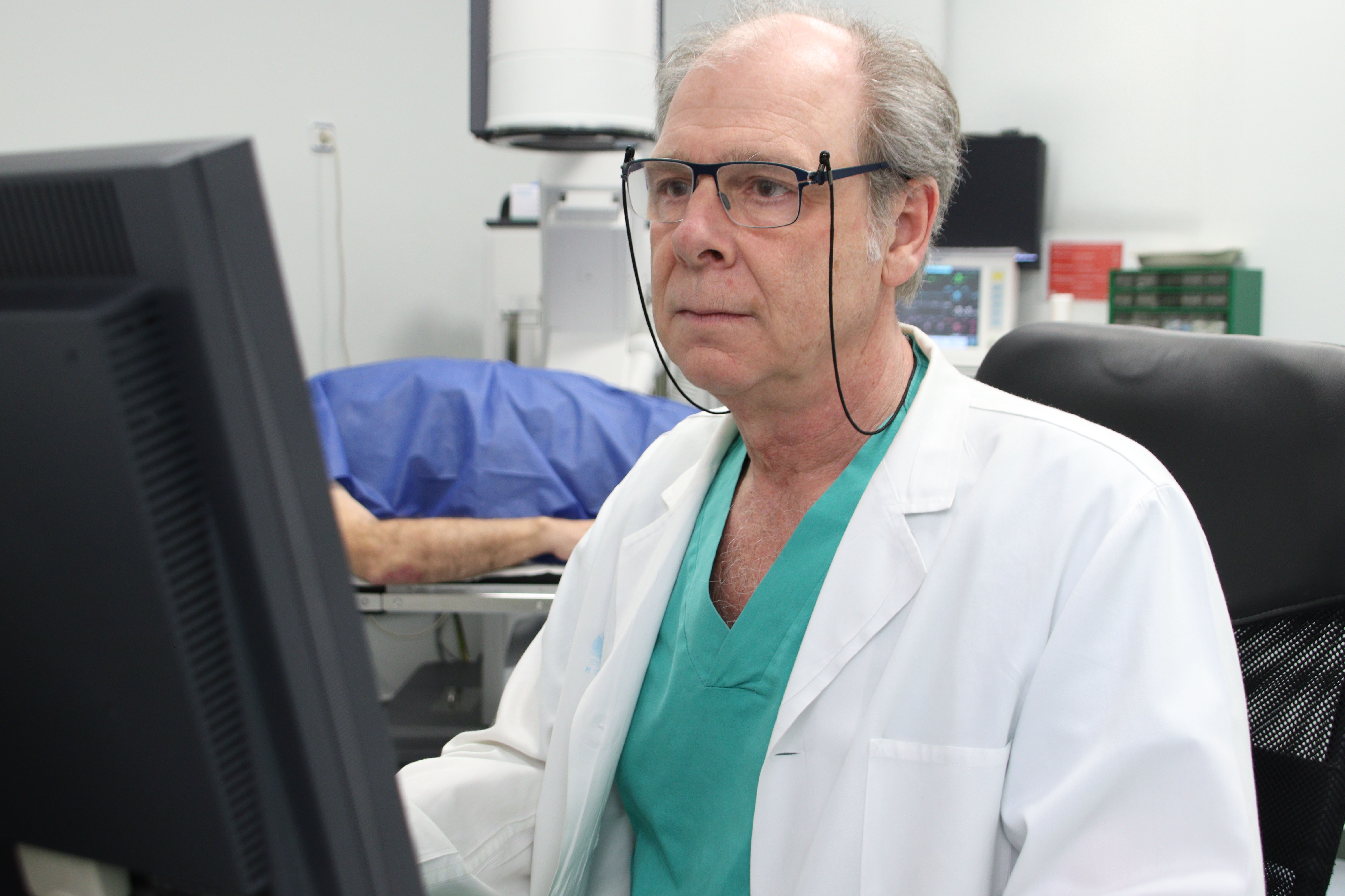 Urólogos de Vithas Madrid La Milagrosa alertan sobre los riesgos ocultos de las piedras en el riñón