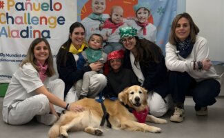 Rubén, Reda y Laia ponen rostro al #PañueloChallengeAladina en Vithas Valencia Consuelo