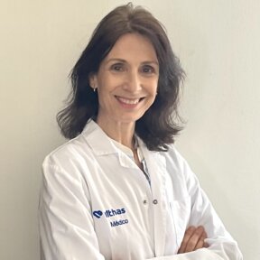 Dra. Enriqueta Bataller de Juan es especialista en Angiología y Cirugía Vascular.