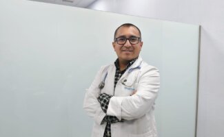 Vithas Sevilla alerta sobre la importancia de acudir al especialista ante los primeros síntomas de tuberculosis Vithas Sevilla alerta sobre la importancia de acudir al especialista ante los primeros síntomas de tuberculosis