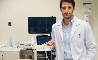 El Hospital Vithas Almería impulsa la detección precoz de la displasia de cadera en recién nacidos