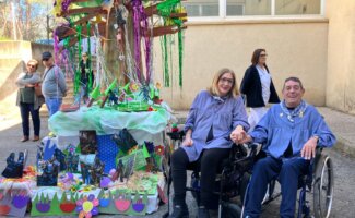 Vithas Valencia Consuelo y Vithas Aguas Vivas dan la bienvenida a las Fallas 2026 acercando la tradición fallera a los pacientes dentro del hospital