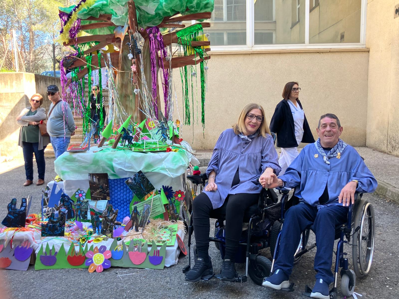 Vithas Valencia Consuelo y Vithas Aguas Vivas dan la bienvenida a las Fallas 2026 acercando la tradición fallera a los pacientes dentro del hospital