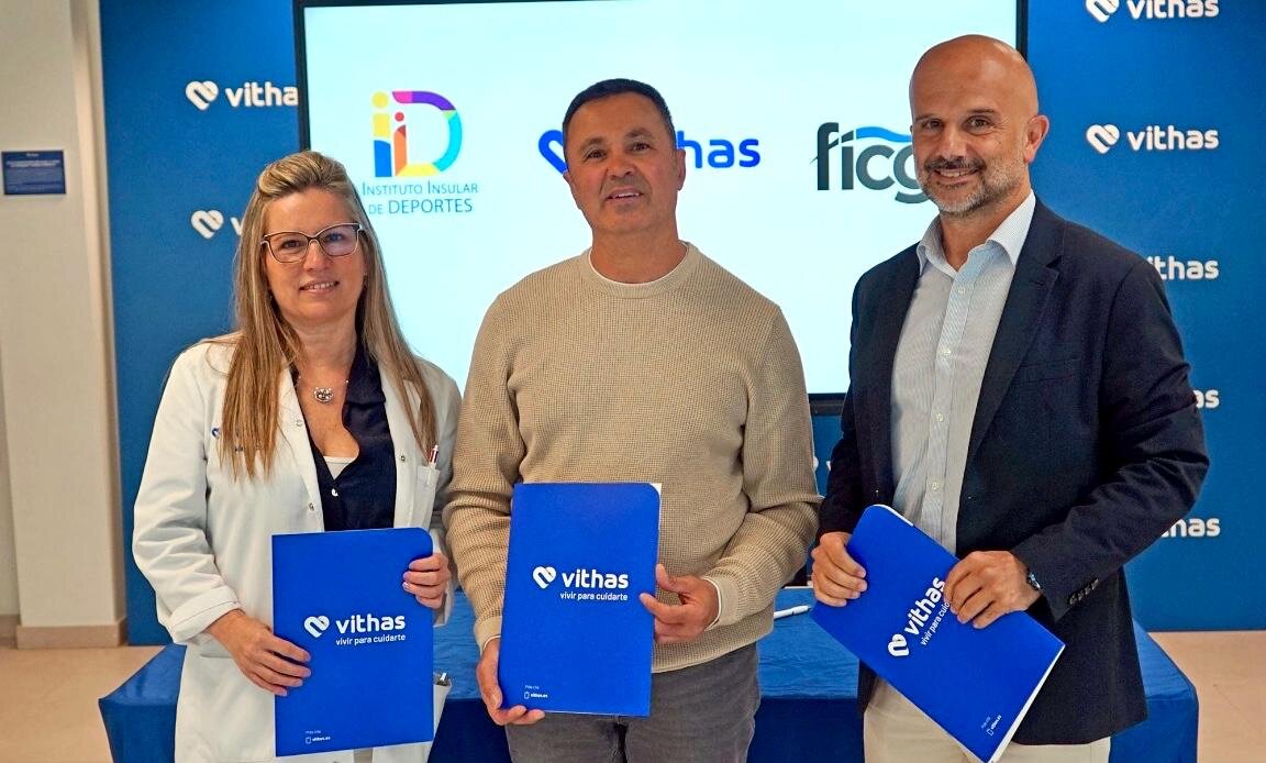 Vithas firma un acuerdo con la Federación Insular de Ciclismo y el Cabildo de Gran Canaria para velar por la salud de 100 jóvenes ciclistas