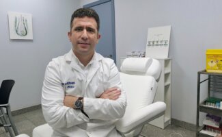 El Hospital Vithas Sevilla suma una nueva Unidad de Implante Capilar a sus servicios El Hospital Vithas Sevilla suma una nueva Unidad de Implante Capilar a sus servicios