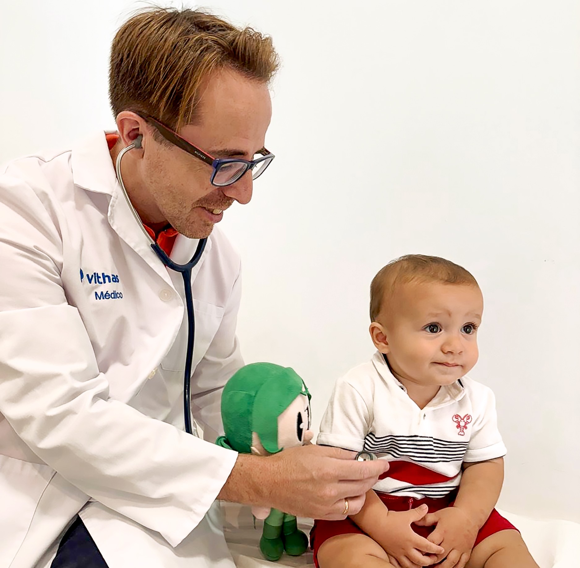 Los hospitales Vithas Xanit Internacional y Vithas Málaga impulsan un taller para mejorar la humanización pediátrica en urgencias