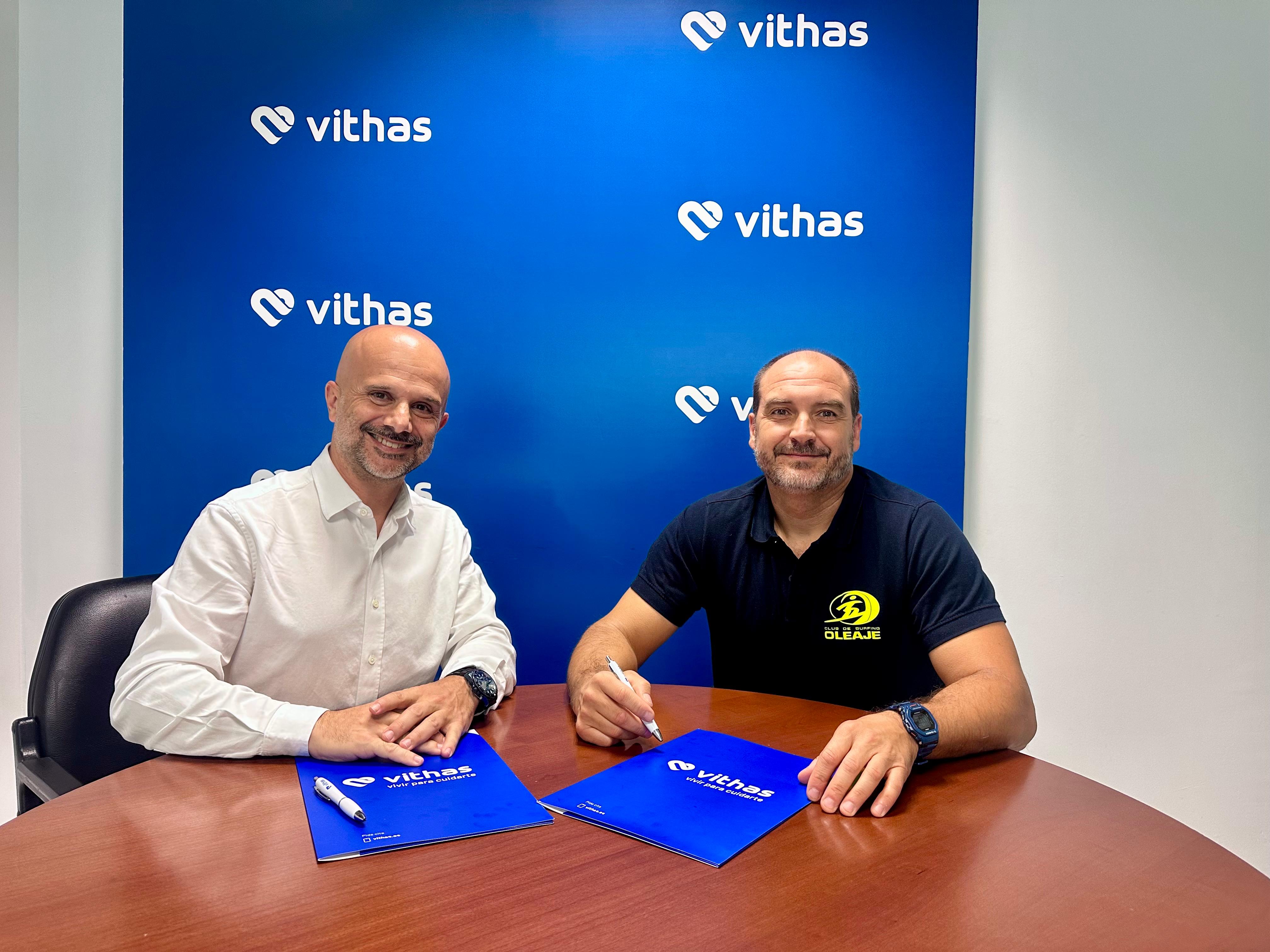 Vithas se alía con el Club de Surfing Oleaje para garantizar la salud de sus integrantes