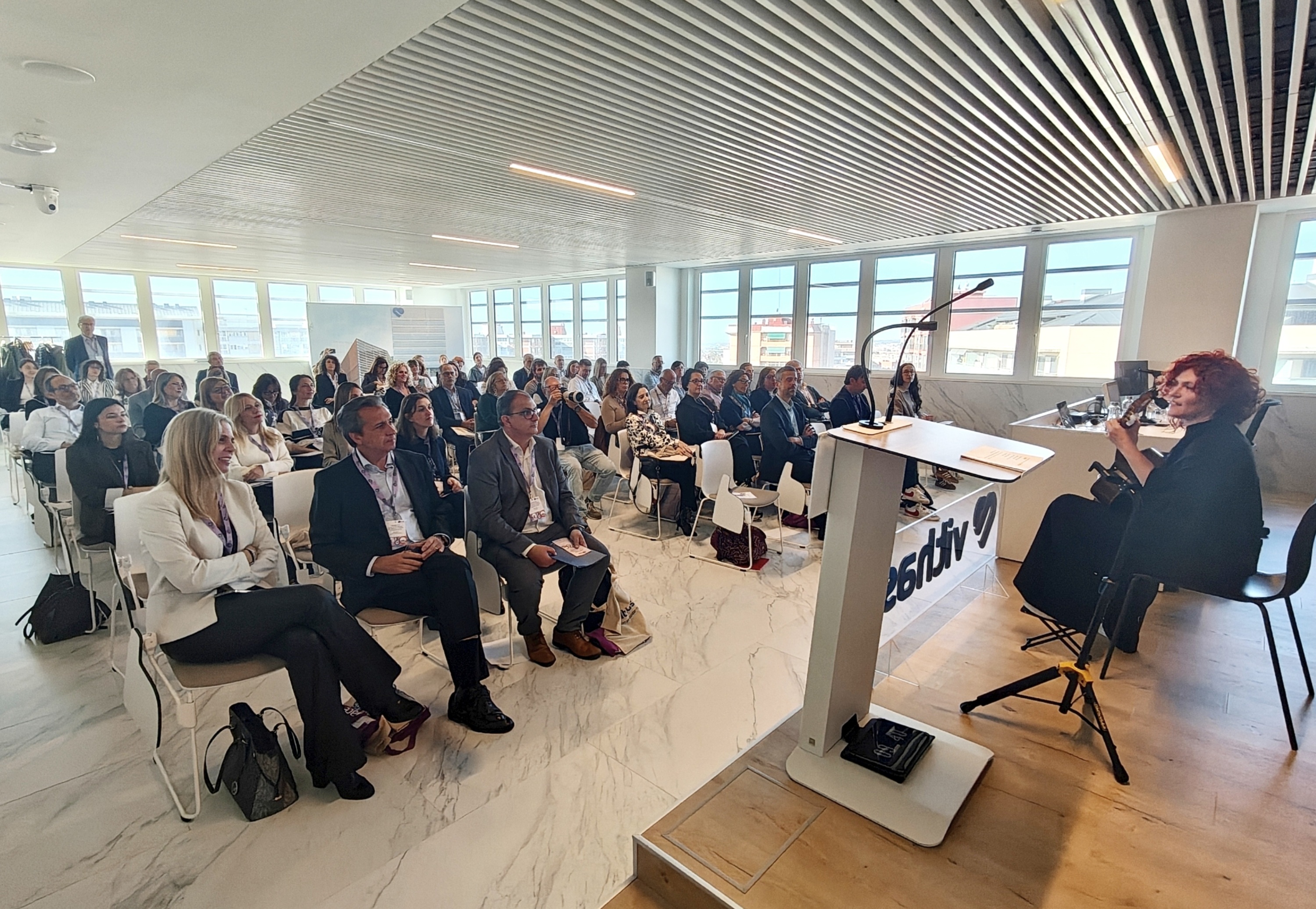 El Hospital Vithas Barcelona acoge una jornada de ACES sobre la digitalización en el circuito del paciente