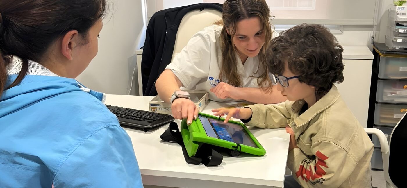 Vithas Valencia Consuelo destaca el papel de las familias como motor en el desarrollo de niños con autismo