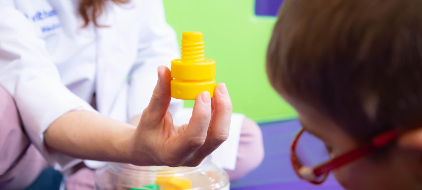 Vithas recuerda que detrás del neurodesarrollo diverso hay familias sosteniendo años de pequeños esfuerzos cotidianos