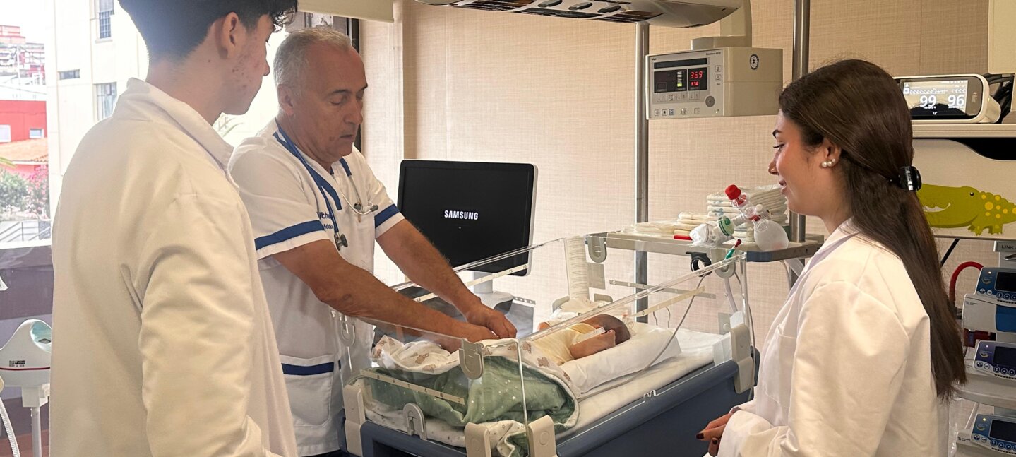 Vithas Las Palmas realiza formaciones inmersivas a escolares interesados en la profesión sanitaria