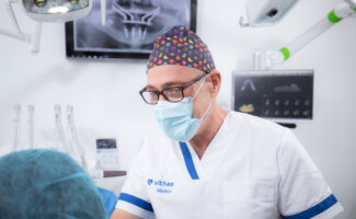 Vithas lanza ‘Recuperando la sonrisa’, nuevo capítulo de su pódcast Historias & Historiales, protagonizado por el Dr. Rubén Davó