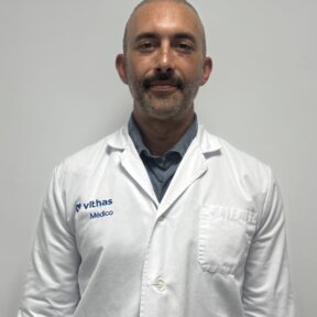 Dr. Ali Becerra