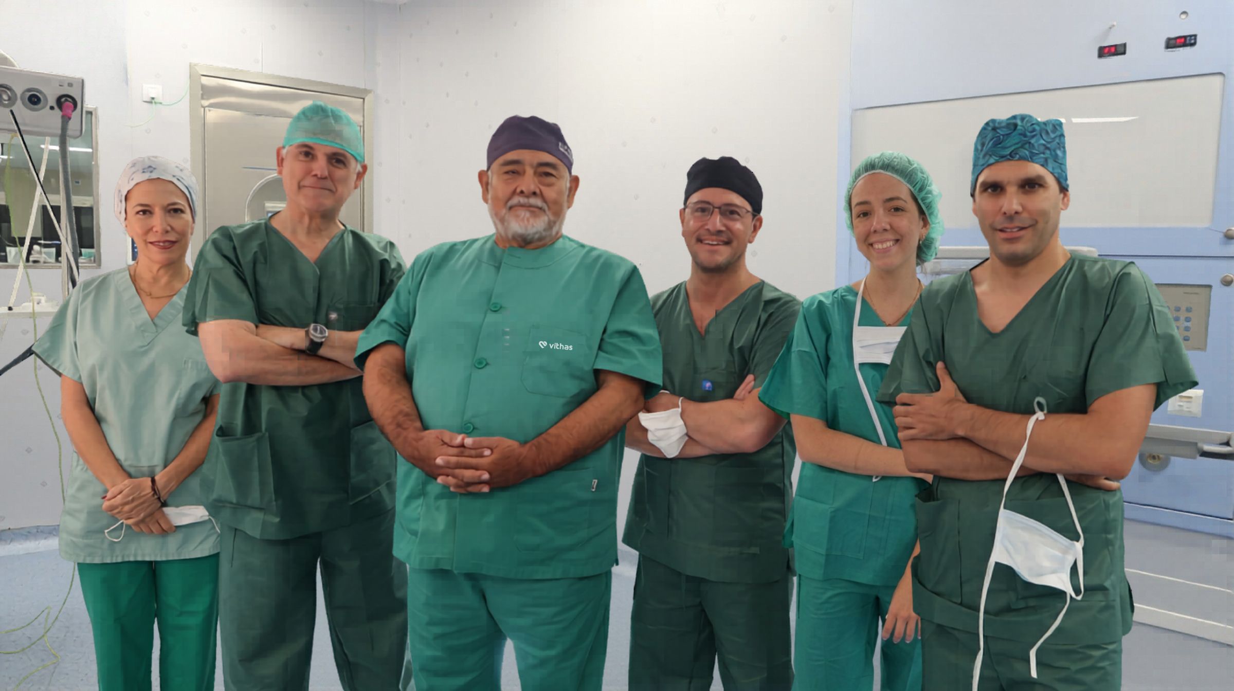 Los equipos de neurocirugía y cirugía torácica de Vithas Sevilla extirpan con éxito un neurinoma dorsal