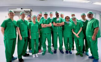 El Dr. Diego González Rivas imparte una master class internacional de cirugía torácica Uniportal VATS en Vithas Madrid Aravaca El Dr. Diego González Rivas imparte una master class internacional de cirugía torácica Uniportal VATS en Vithas Madrid Aravaca