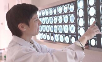 ¿Playa o montaña? Expertos de Vithas explican que la clave para el cerebro no está en el destino, sino en la calidad de la desconexión