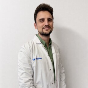 Dr. Carlos Abril García