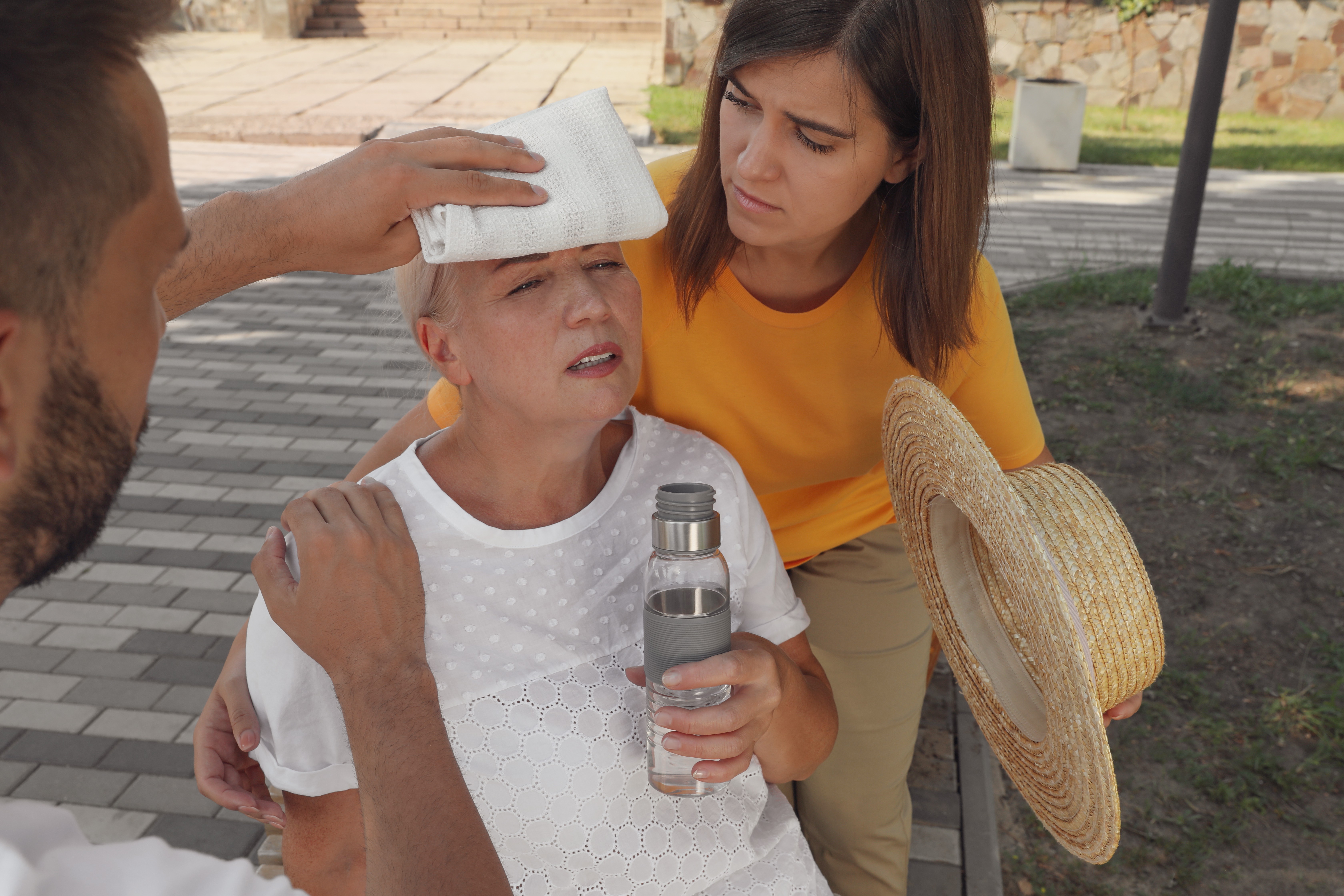 El calor extremo aumenta el riesgo de infartos, arritmias y agravamiento de la insuficiencia cardiaca durante los meses de verano